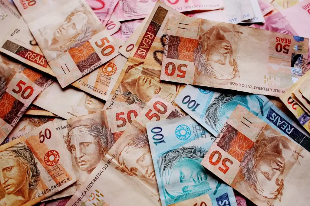 Milhões de brasileiros têm dinheiro para receber; veja se você é um deles