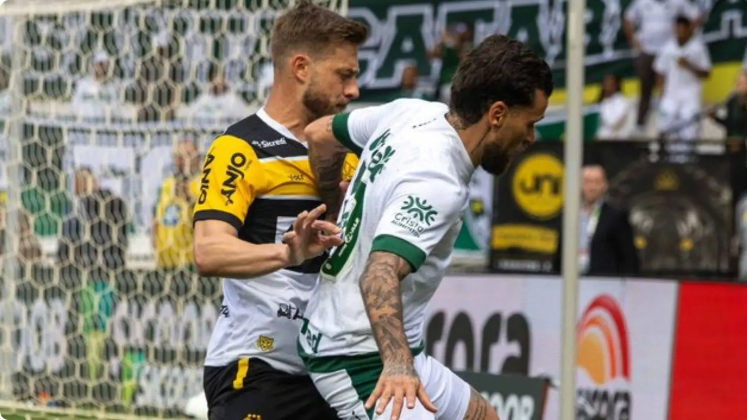 Goiás perde para o Criciúma e se afasta do G-8 da Série B