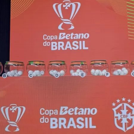 Sorteio das quartas de final da Copa do Brasil acontece nesta terça-feira; confira horário e onde assistir