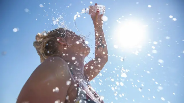 Haja água: termômetros podem chegar aos 36°C em Goiânia nesta quarta-feira (12)
