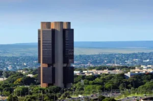 Copom deve reduzir taxa Selic para 14% e manter ciclo de queda dos juros