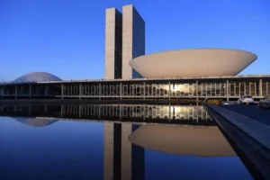Câmara aprova redução de imposto para resseguradoras e texto segue ao Senado