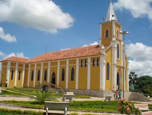 Prefeitura em Goiás abre concurso com 320 vagas