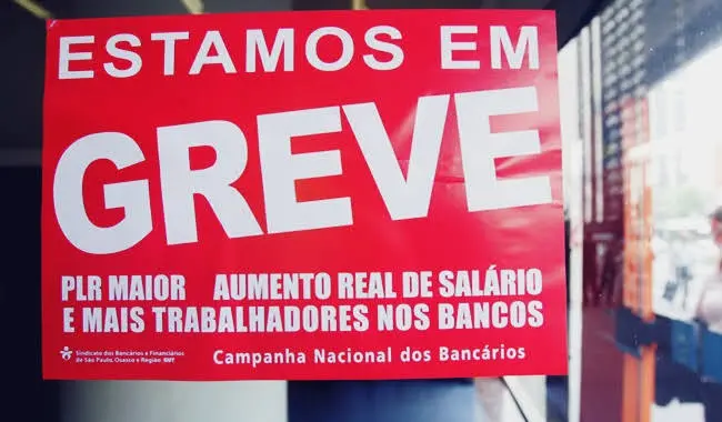 Bancários paralisam atividades em todo o país nesta quinta-feira (20)