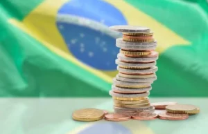 Confiança dos brasileiros na economia cai ao menor nível desde 2022