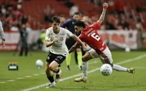Vitória atropela Athletico-PR e Inter elimina Corinthians nas oitavas da Copa do Brasil