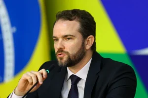 Ministro da Fazenda diz que Congresso dificulta avanço do ajuste fiscal