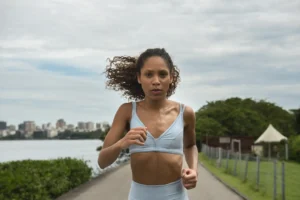 Jovens também infartam; saiba os sinais que não devem ser ignorados