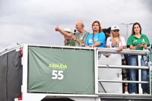 “A urgência de Brasília hoje é ter médico”, afirma Arruda em agenda de campanha