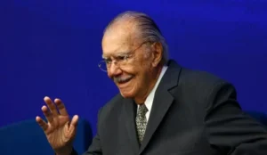 José Sarney é internado para tratar pneumonia no Maranhão