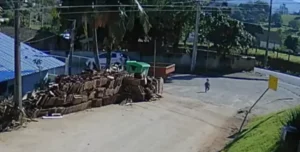 Bebê de 1 ano e 6 meses sai sozinho de creche e caso é investigado em SC