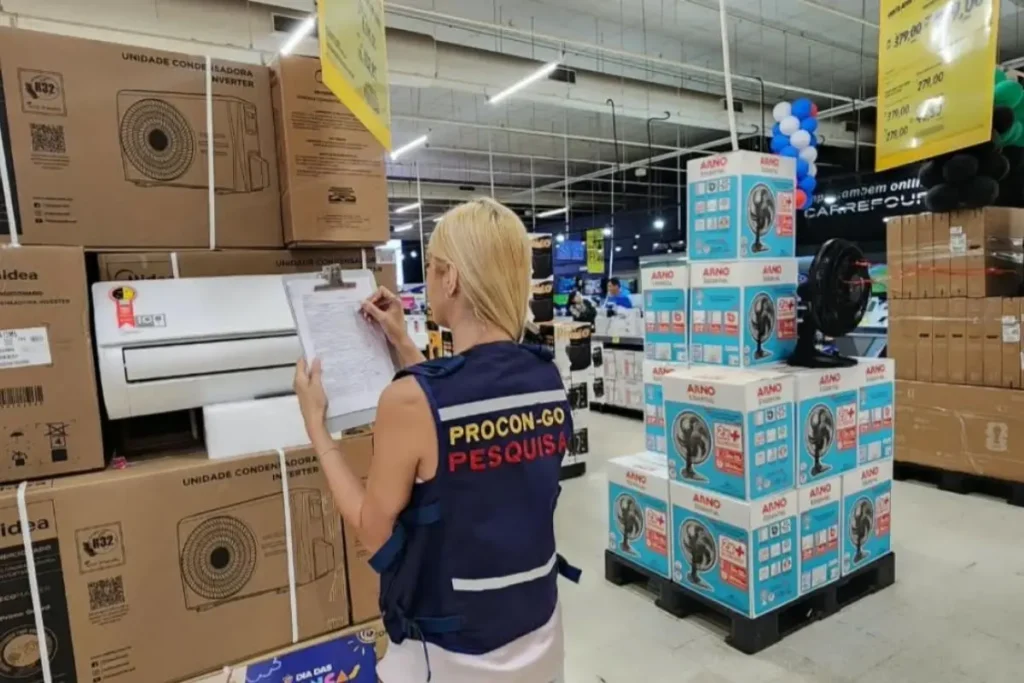 Funcionária do Procon