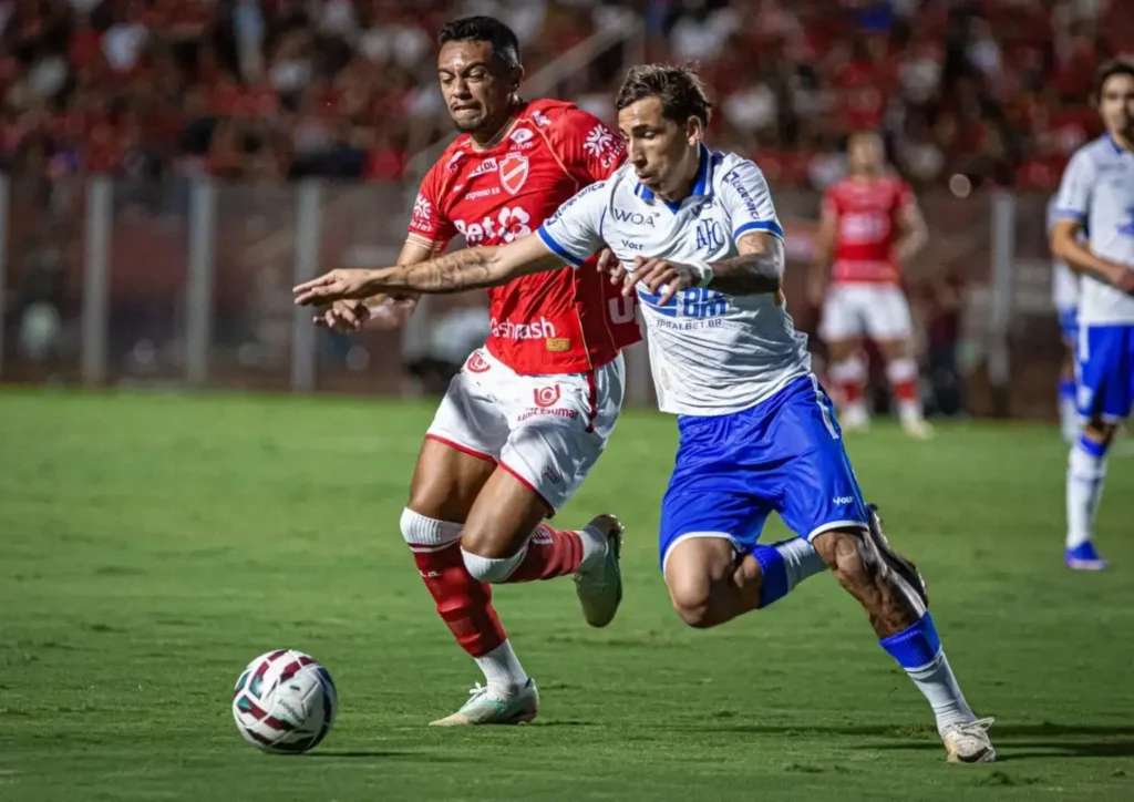 Avaí x Vila Nova: escalações, horário e onde assistir