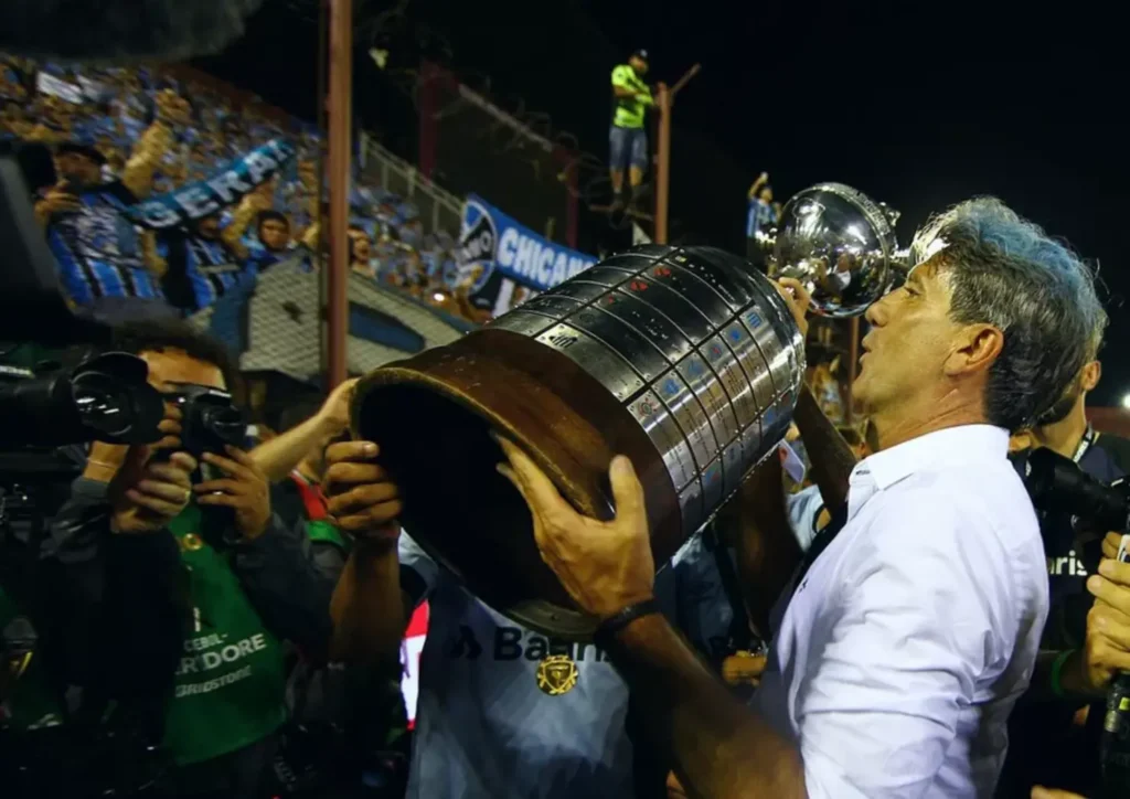 Renato Gaúcho retorna ao Grêmio para quinta passagem pelo clube