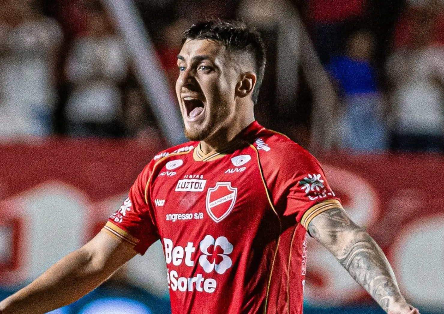 João Vieira mira acesso histórico e relembra jogo mais marcante pelo Vila Nova