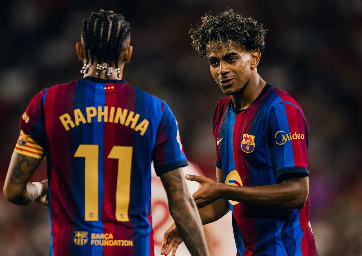 Raphinha supera Mbappé e Vini Jr em gols na temporada