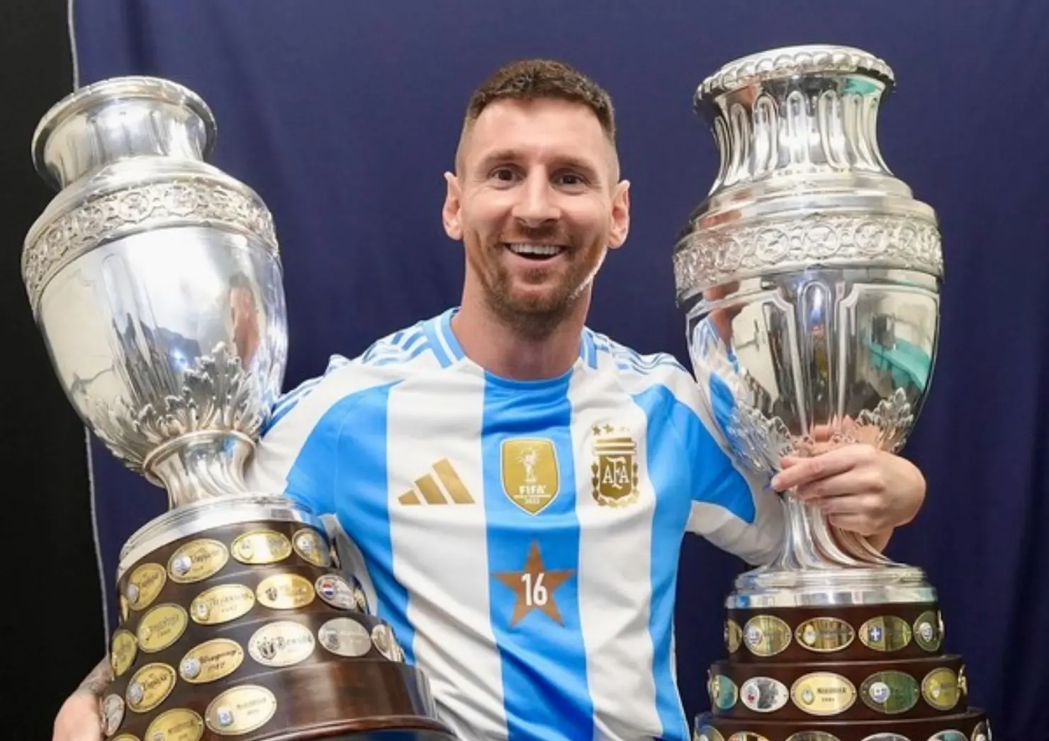 Argentina homenageia Messi após despedida da seleção