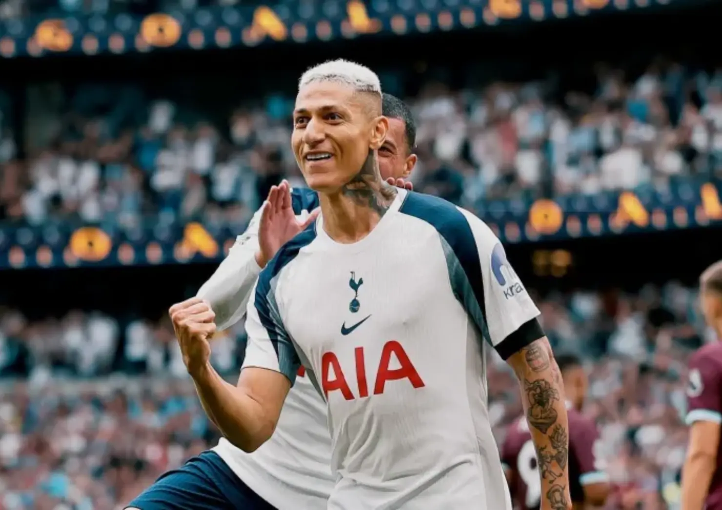 Vasco abre conversas para tentar contratação de Richarlison