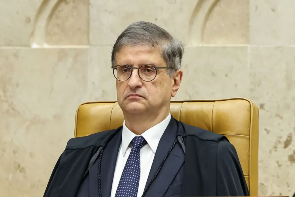 Conselho do MPF decide nesta sexta se abre investigação contra Paulo Gonet