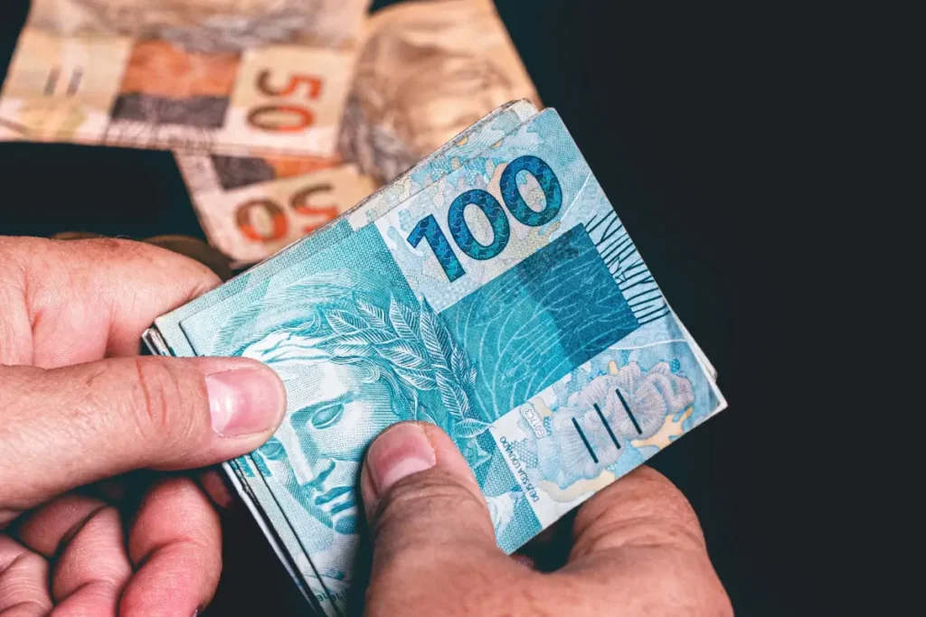 Desenrola Brasil 3.0 poderá renegociar dívidas com desconto de até 90%; Veja como funciona