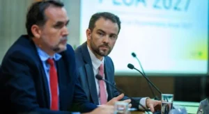 Receita do governo para 2027 supera R$ 3 trilhões e levanta dúvidas entre economistas