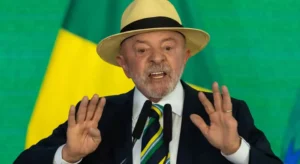 Lula sanciona lei que cria programa para ampliar produção de fertilizantes no Brasil