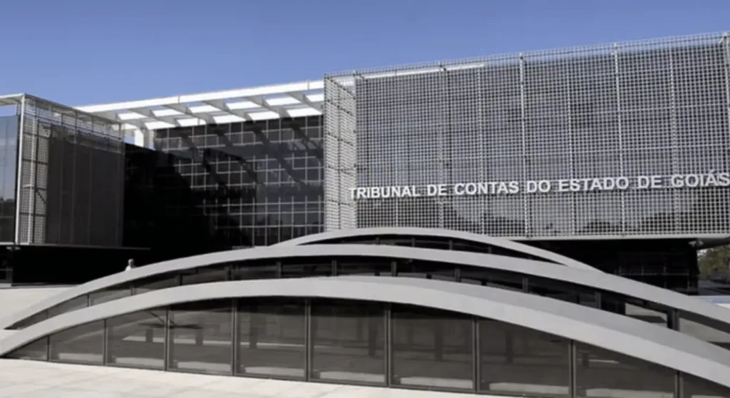 Concurso TCE-GO tem edital retificado com salário de R$ 11,8 mil