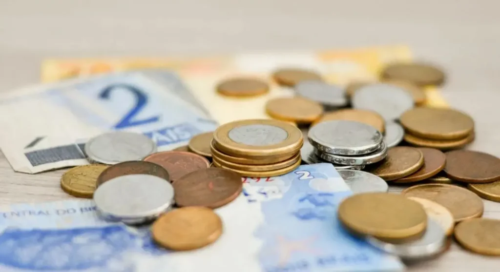 Economia dos bicos cresce e 61% dos brasileiros buscam renda extra