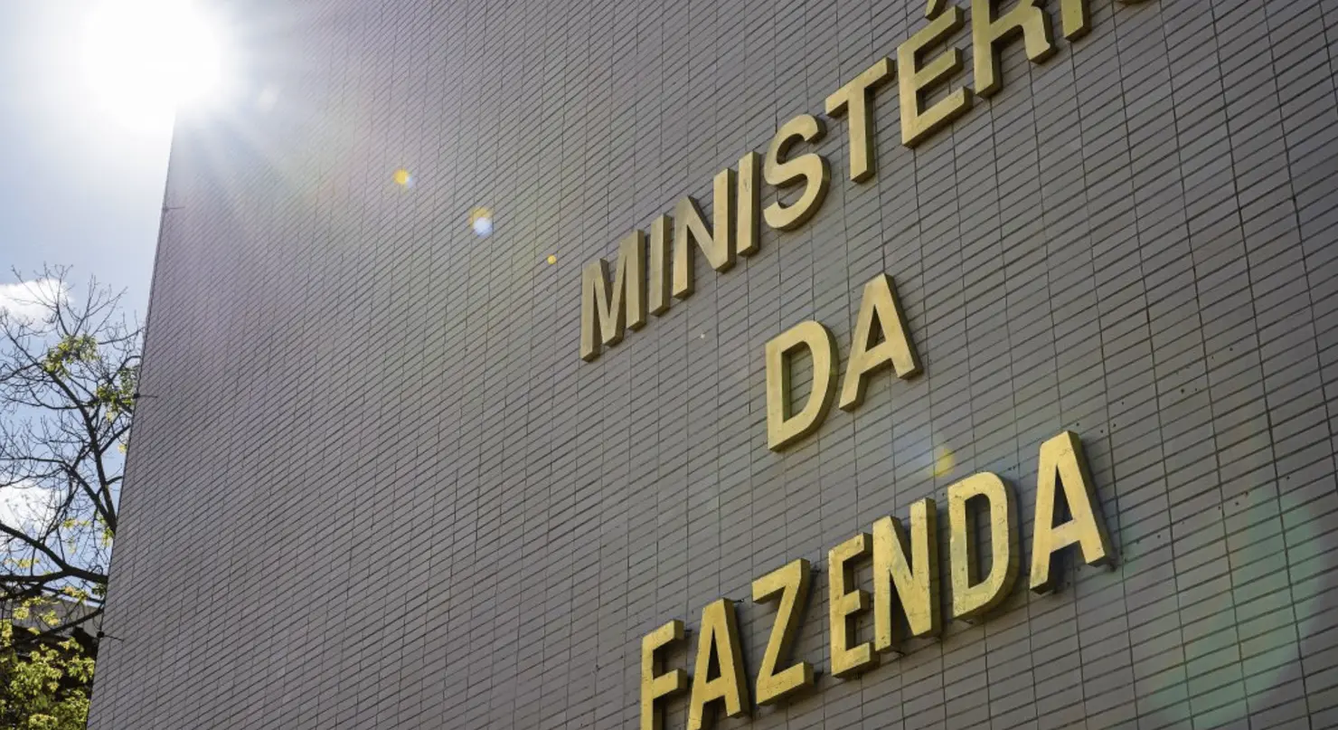 Economia brasileira deve crescer menos em 2026, prevê Ministério da Fazenda