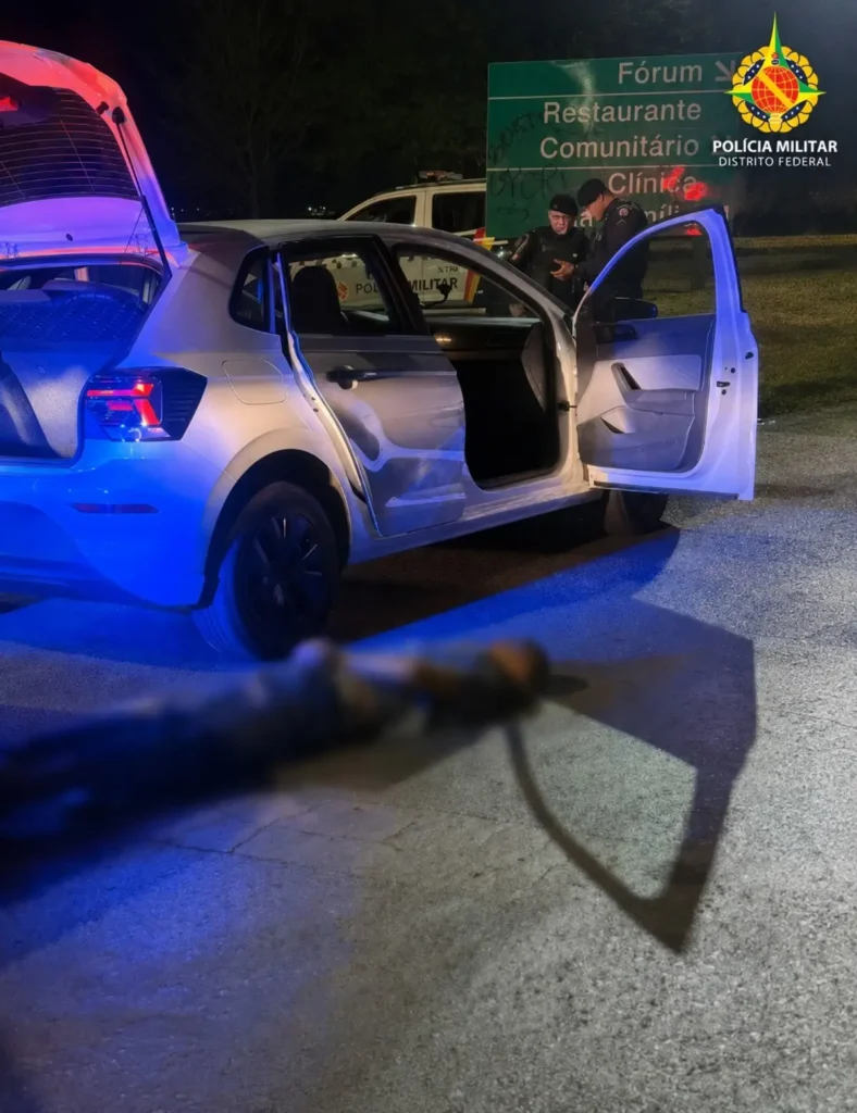 Jovens são presos após roubo de carro de aplicativo no Recanto das Emas (DF)