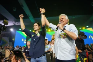 Zema derrete em MG para 1,9%. Por que Daniel esconde Caiado?