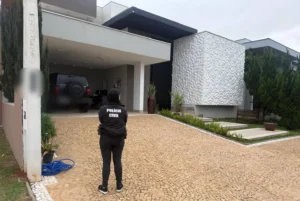 Operação investiga fraude milionária com cartões de benefícios em SP