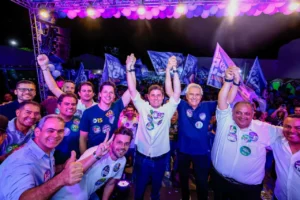 Caiado e Daniel Vilela reforçam mobilização da base em evento com mil pessoas em Goiânia