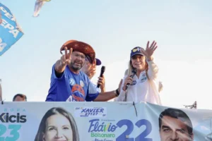 “Escola não pode ficar ultrapassada”, diz Celina ao defender IA e robótica no DF