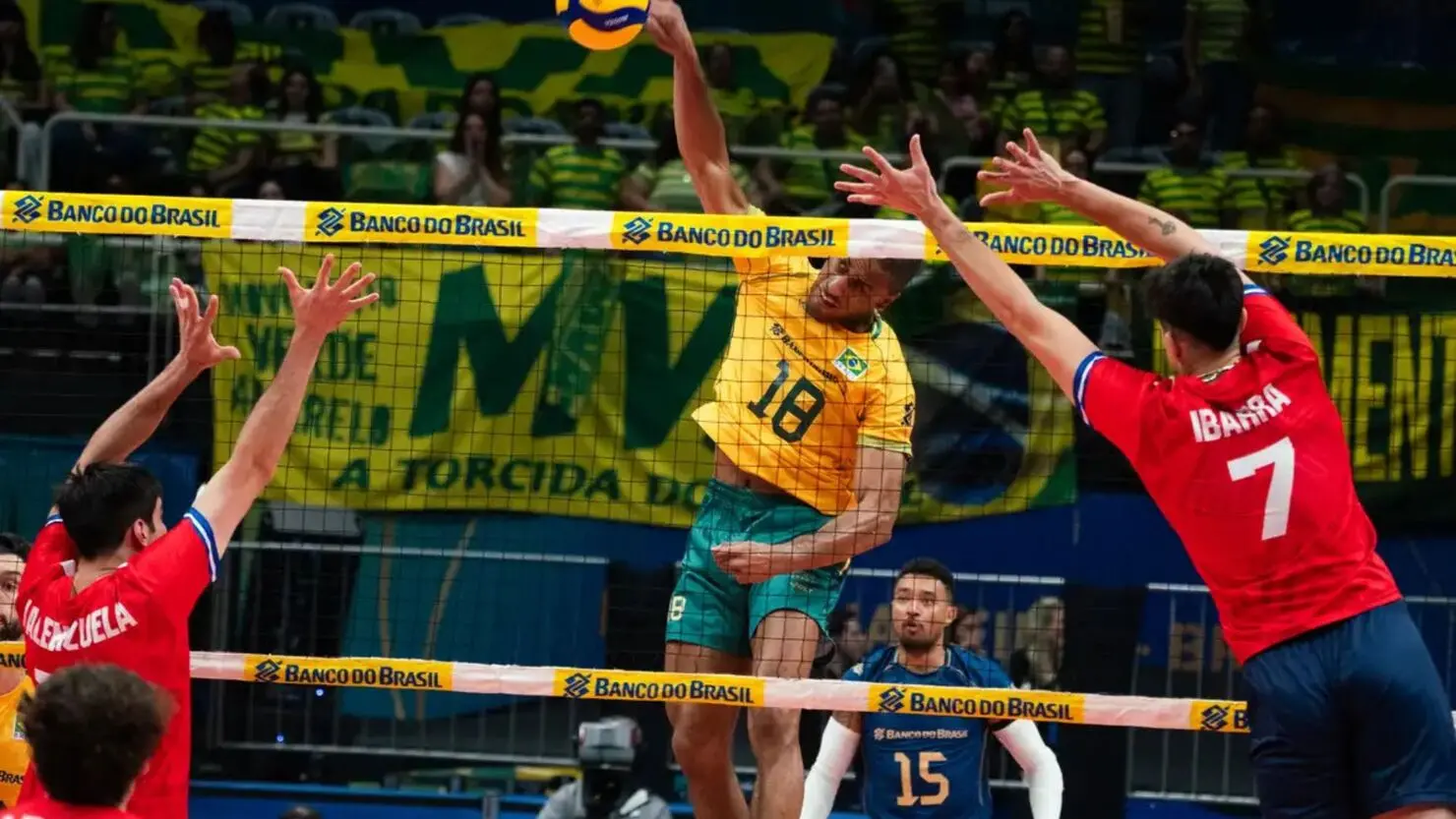 Seleção brasileira supera o Chile na estreia do Sul-Americano de vôlei masculino