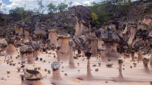 Chaminés de Fada: formação rara em Goiás será aberta a turistas neste mês