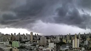 Goiás tem previsão de chuva e trovoadas; veja como fica o tempo nesta semana