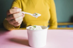 Sorvete pode entrar na dieta? Nutricionista explica quando e como consumir sem culpa