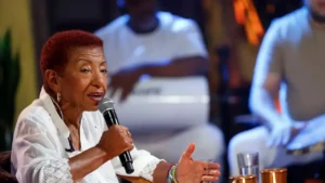 Aos 82 anos, Leci Brandão é indicada ao Grammy Latino com álbum que celebra seus 50 anos de carreira e marca seu retorno musical.