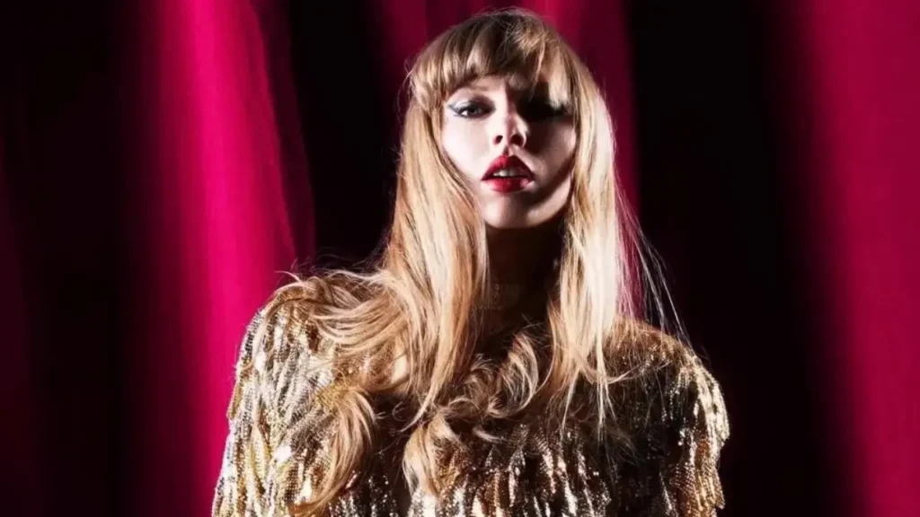 Taylor Swift quebra recorde no VMA e dedica prêmio a Dolly Parton