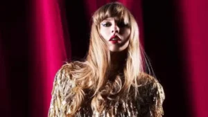 Taylor Swift quebra recorde no VMA e dedica prêmio a Dolly Parton