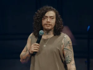 Com sessão esgotada, Whindersson Nunes faz show extra em Goiânia