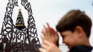 Nossa Senhora Aparecida: de imagem encontrada no rio a padroeira do Brasil
