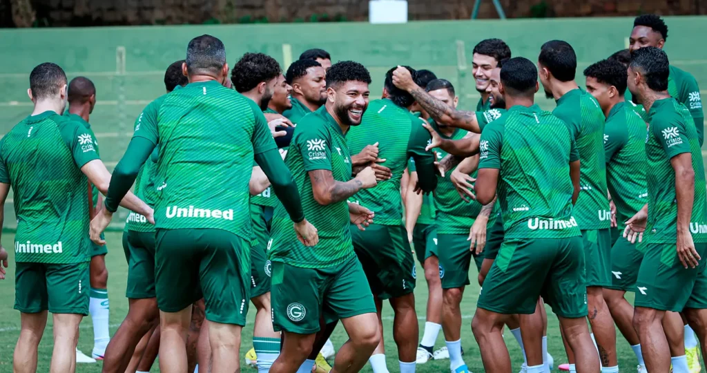 Goiás busca terceira vitória seguida contra o Náutico na Serrinha