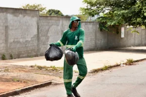 Decisão do TJ-GO mantém descontos na taxa do lixo em Goiânia