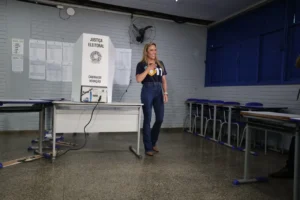 “Fizemos uma campanha limpa, uma campanha de propósito”, diz Celina Leão ao votar no DF