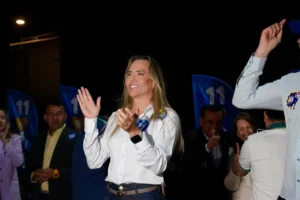 Celina Leão faz caminhada em Planaltina e participa de reuniões no DF