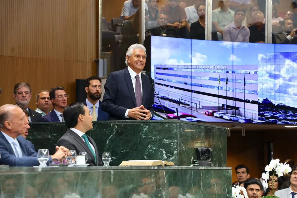 Caiado candidato em 2030 pode ser “banho de água fria” em interessados da base, diz especialista 