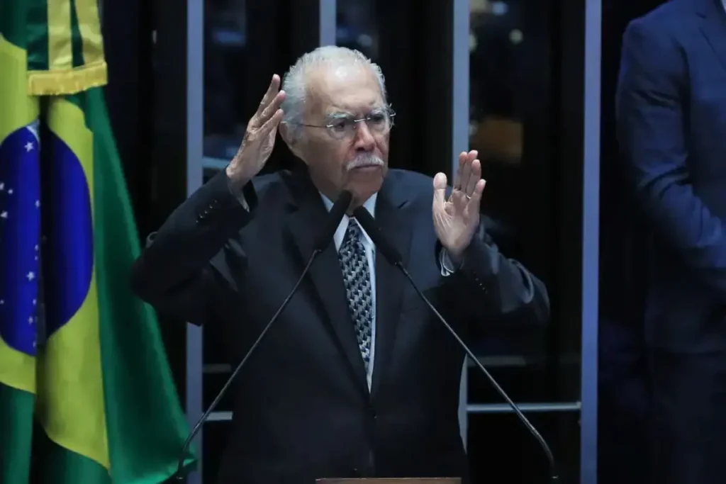 Sarney segue estável na UTI e sem previsão de alta após cirurgia abdominal