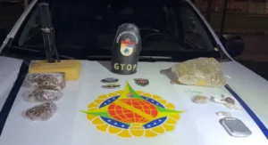 Polícia Militar encontra 2 kg de skunk em mala durante operação no Setor Habitacional Água Quente (DF)